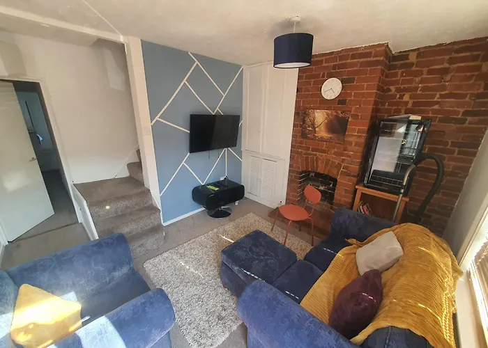 Contractors Pad - 4 Bed Town House - Cent Reading - Free Parking