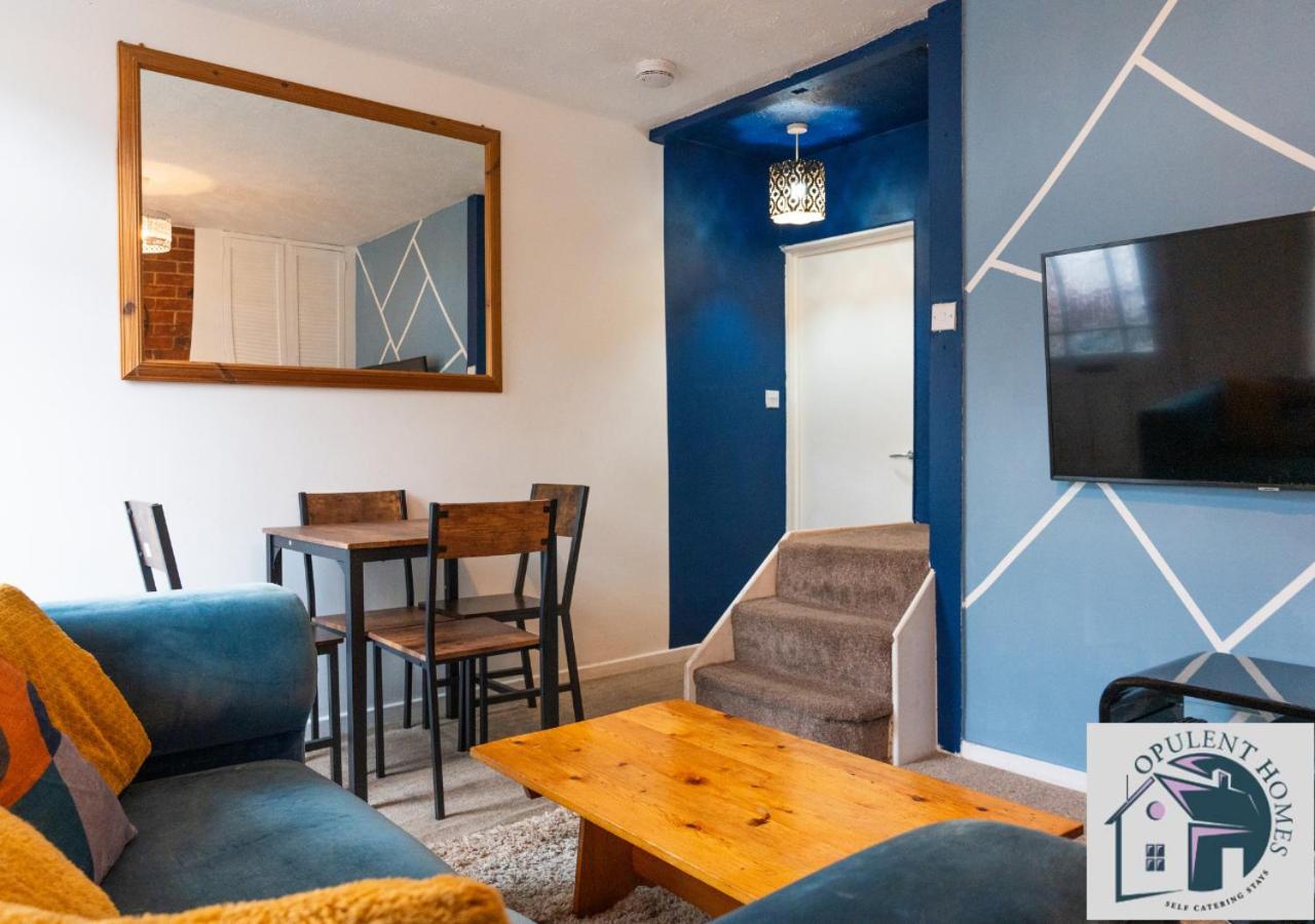 Contractors Pad - 4 Bed Town House - Cent - Free Parking