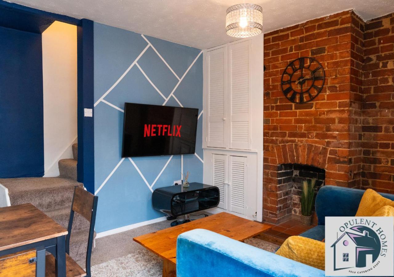 Contractors Pad - 4 Bed Town House - Cent - Free Parking Reading