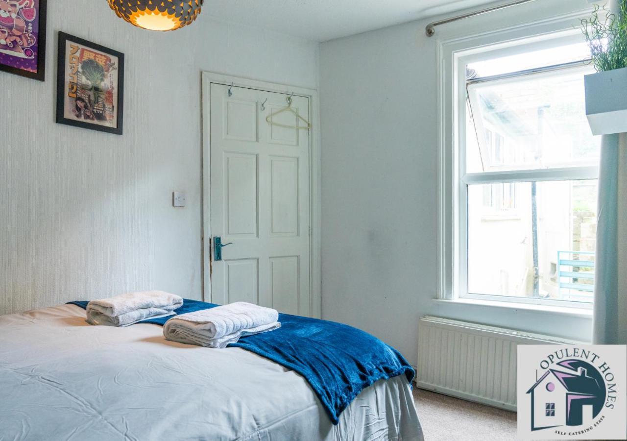 Contractors Pad - 4 Bed Town House - Cent - Free Parking * Reading